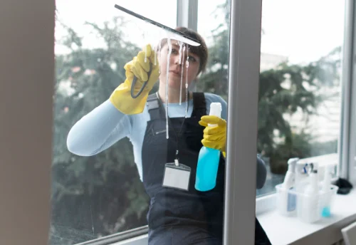 Nettoyage de vitres intérieures et extérieures à Méry